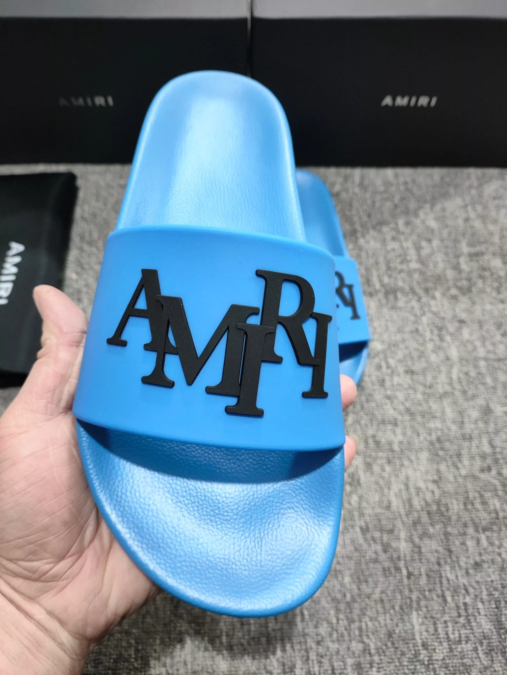 Amiri Slippers For Men Sleek 7834