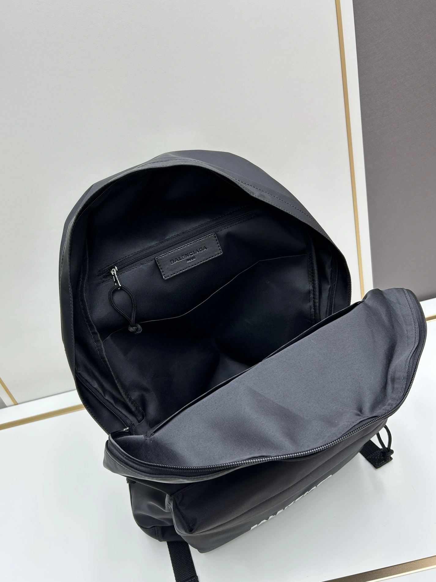 Balenciaga AAA Man Backpacks Bold 3427