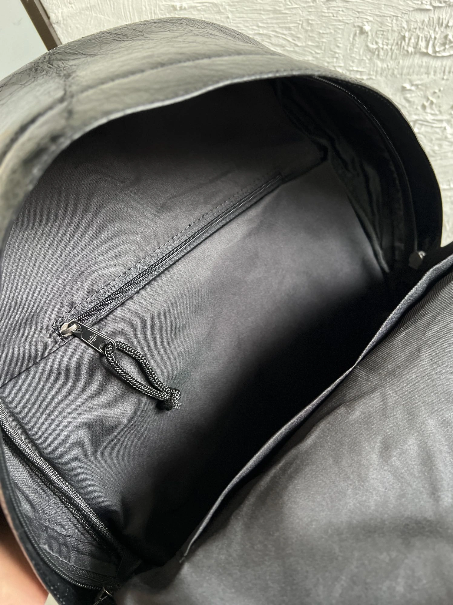 Balenciaga AAA Man Backpacks Compact 4952