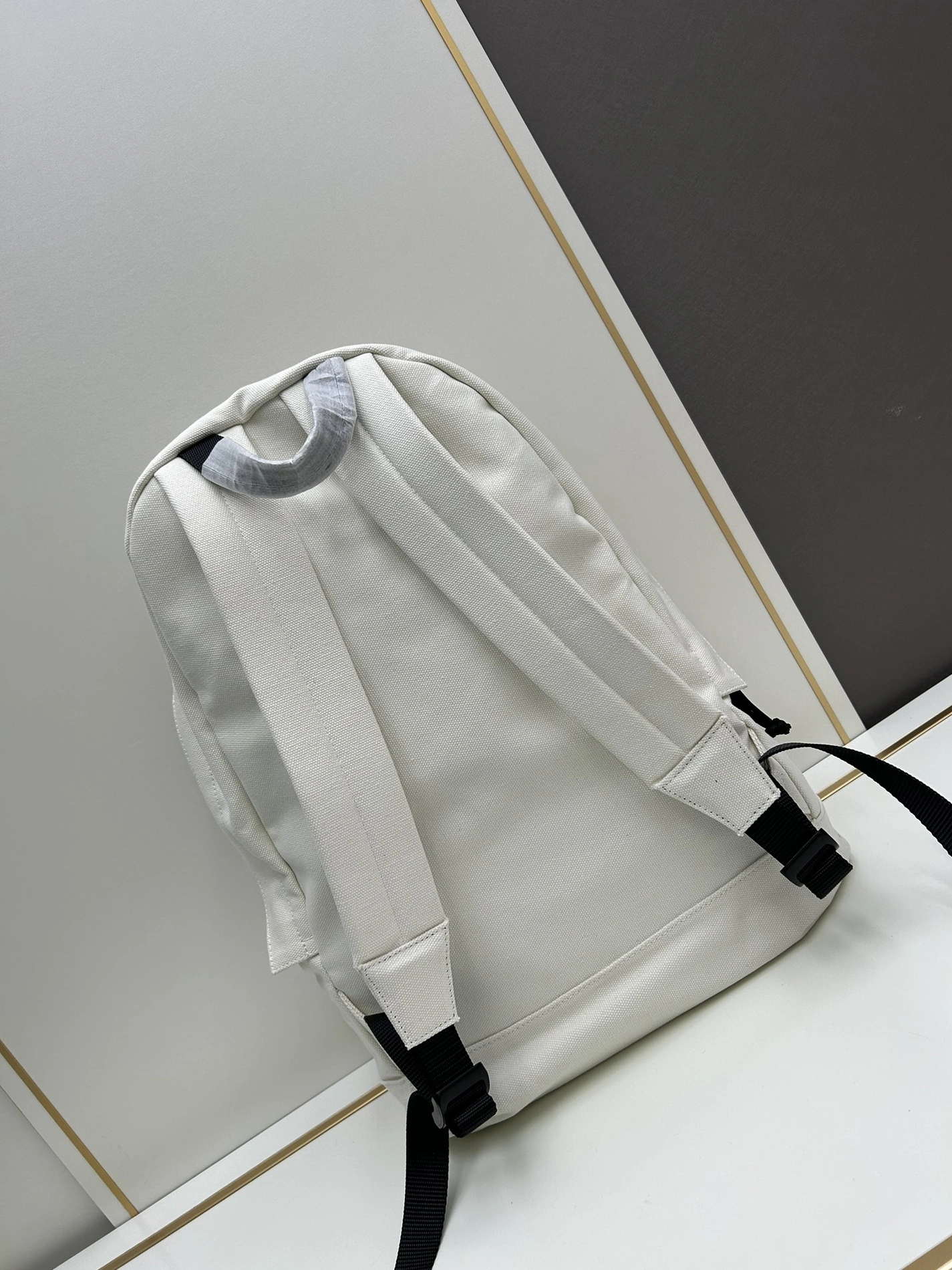Balenciaga AAA Man Backpacks Durable 7203