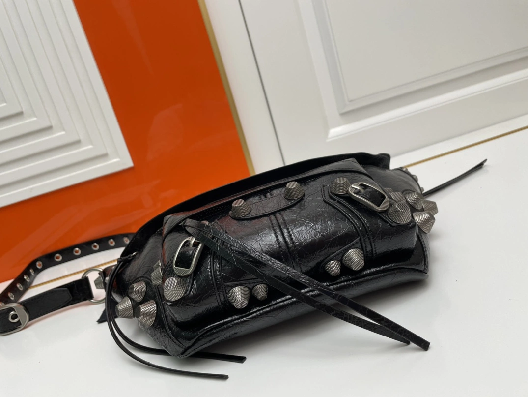 Balenciaga AAA Quality Belt Bags For Unisex Resilient 3838