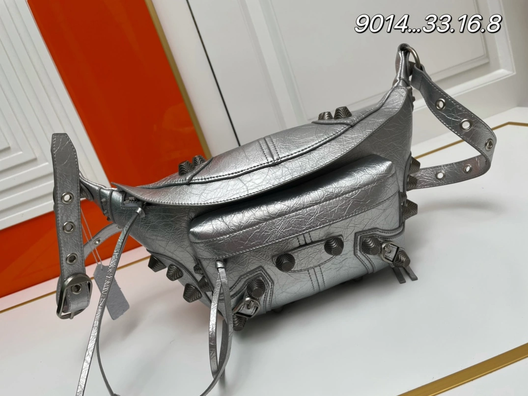 Balenciaga AAA Quality Belt Bags For Unisex Trendsetting 5175