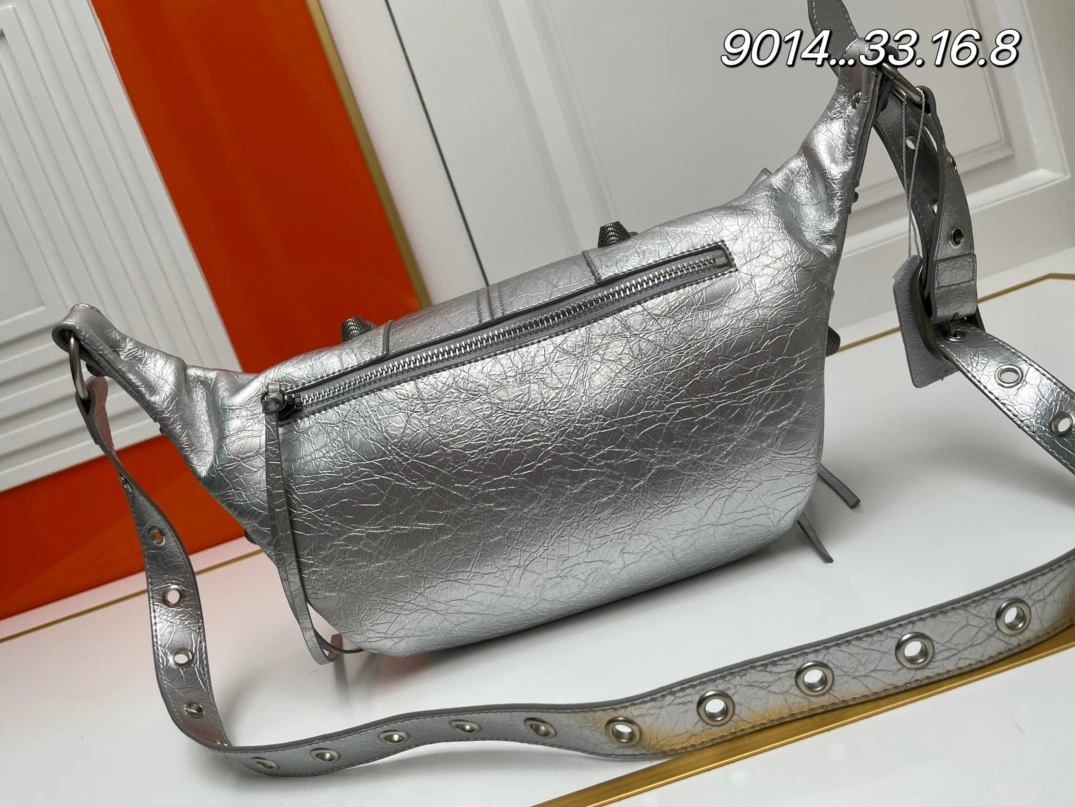 Balenciaga AAA Quality Belt Bags For Unisex Trendsetting 5175
