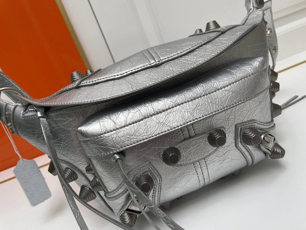 Balenciaga AAA Quality Belt Bags For Unisex Trendsetting 5175