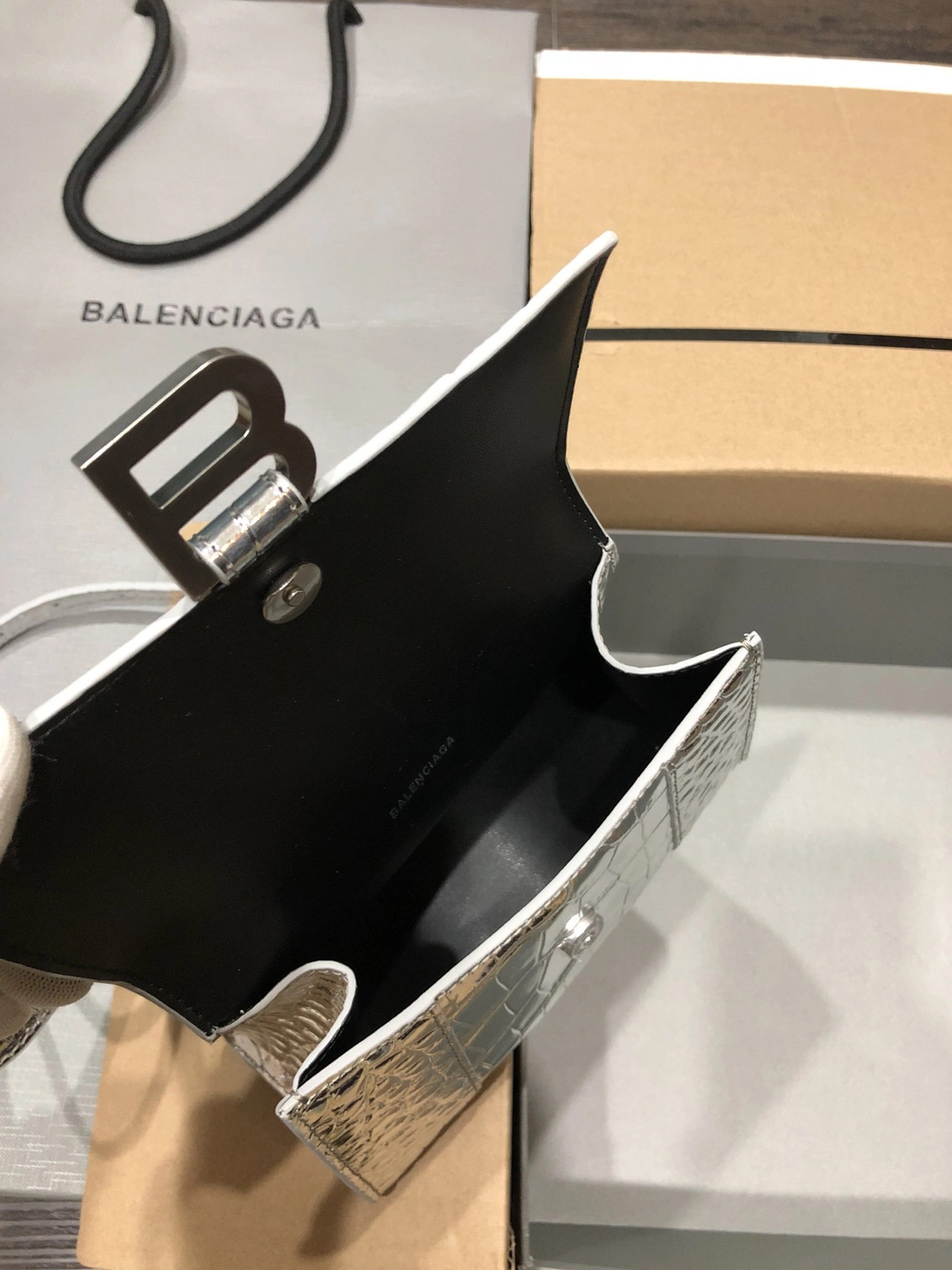 Balenciaga AAA Quality Handbags For Women Affordable 5701