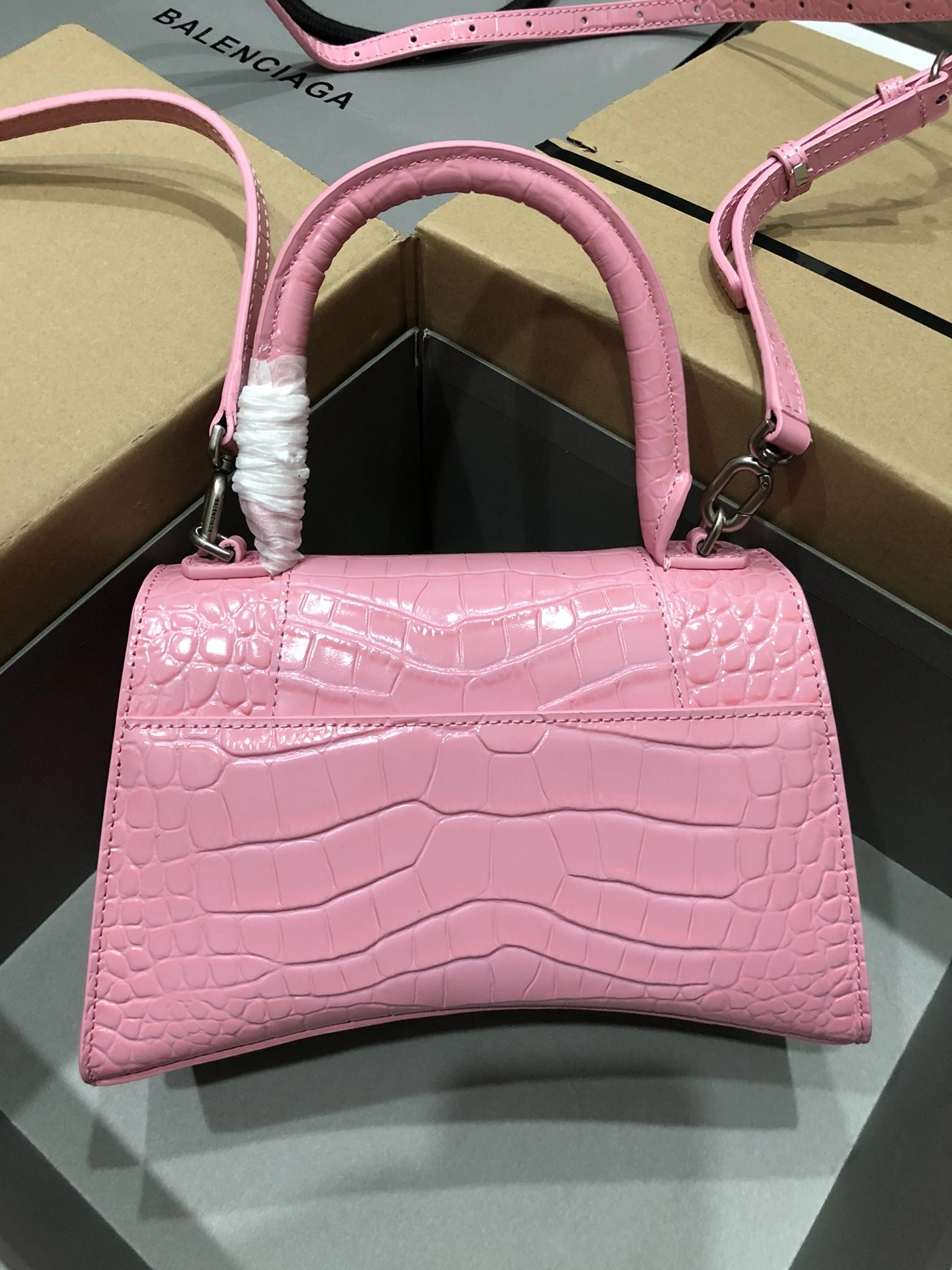 Balenciaga AAA Quality Handbags For Women Affordable 6146