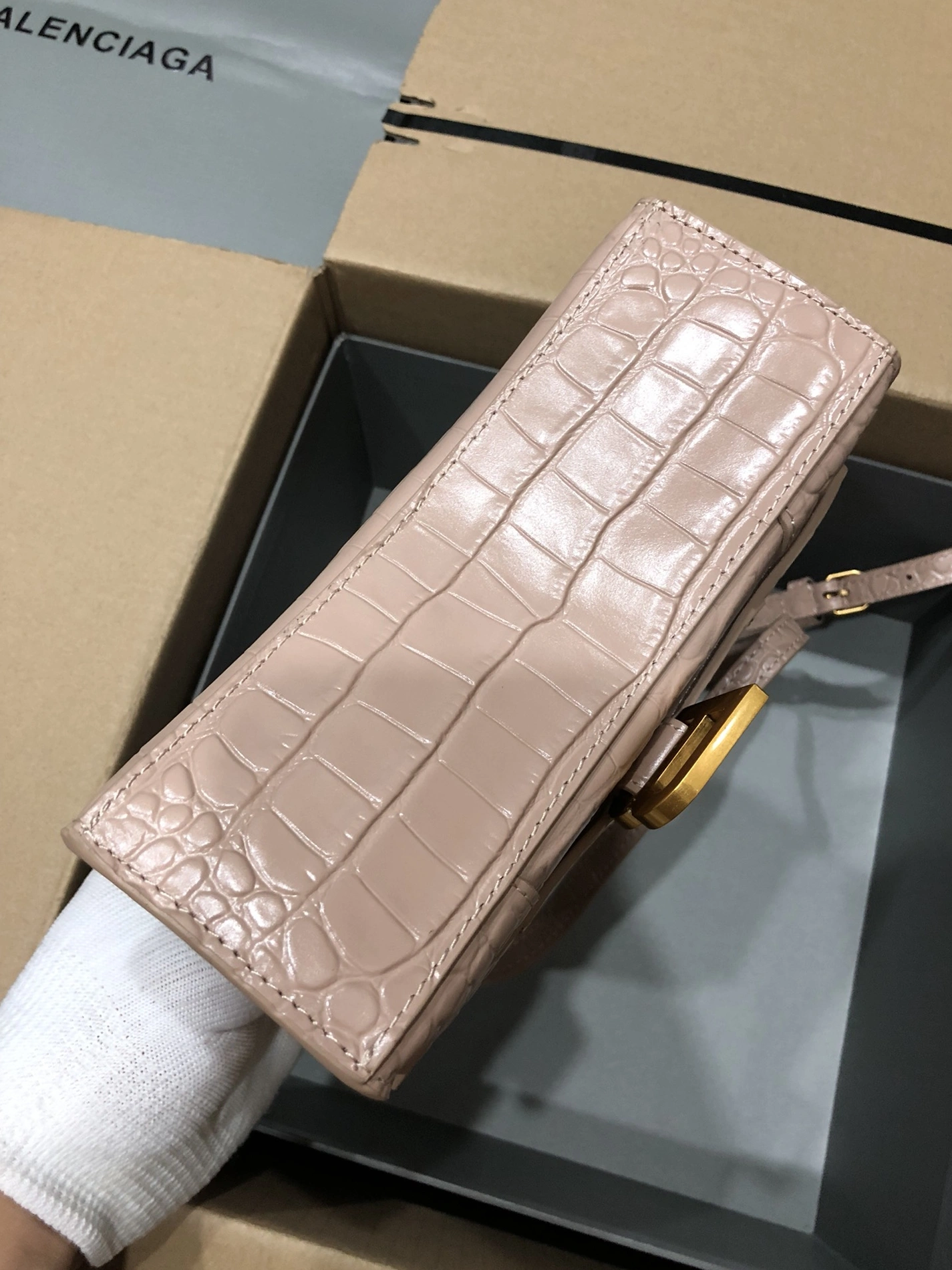 Balenciaga AAA Quality Handbags For Women Affordable 691
