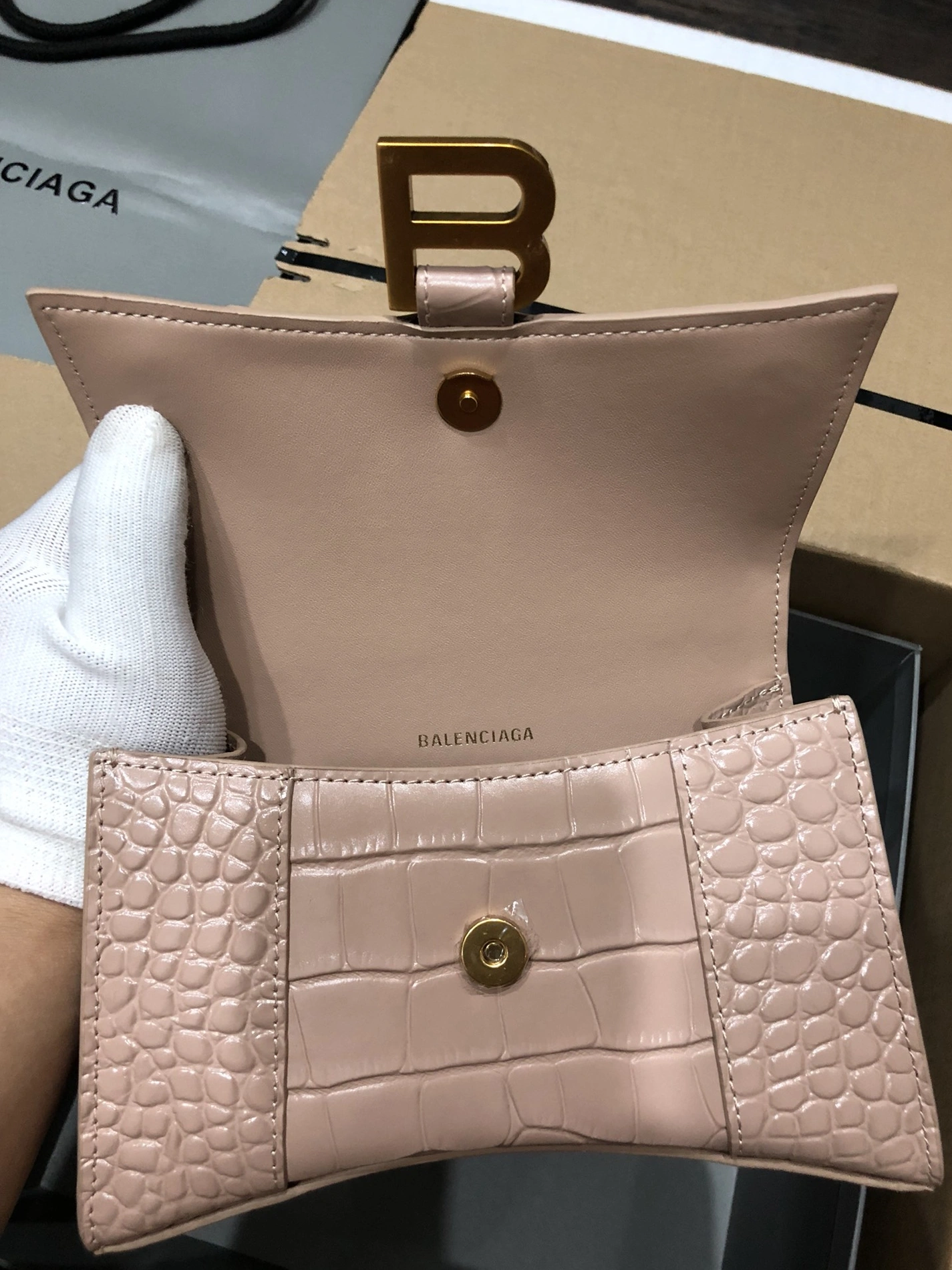 Balenciaga AAA Quality Handbags For Women Affordable 691