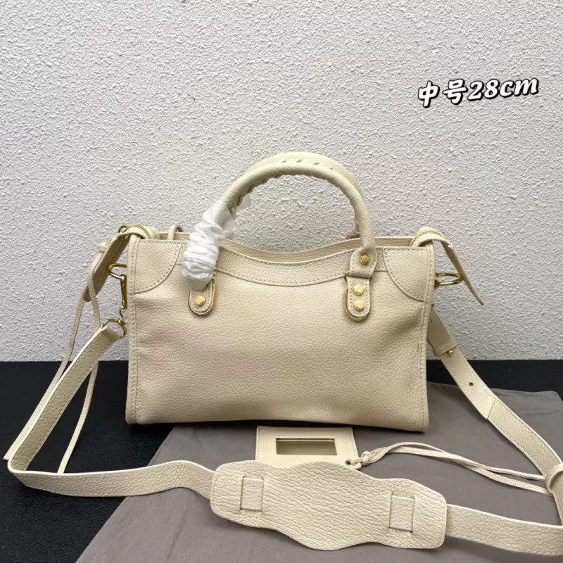 Balenciaga AAA Quality Handbags For Women AllSeason 8116