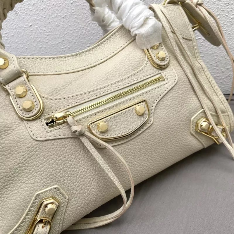 Balenciaga AAA Quality Handbags For Women AllSeason 8116