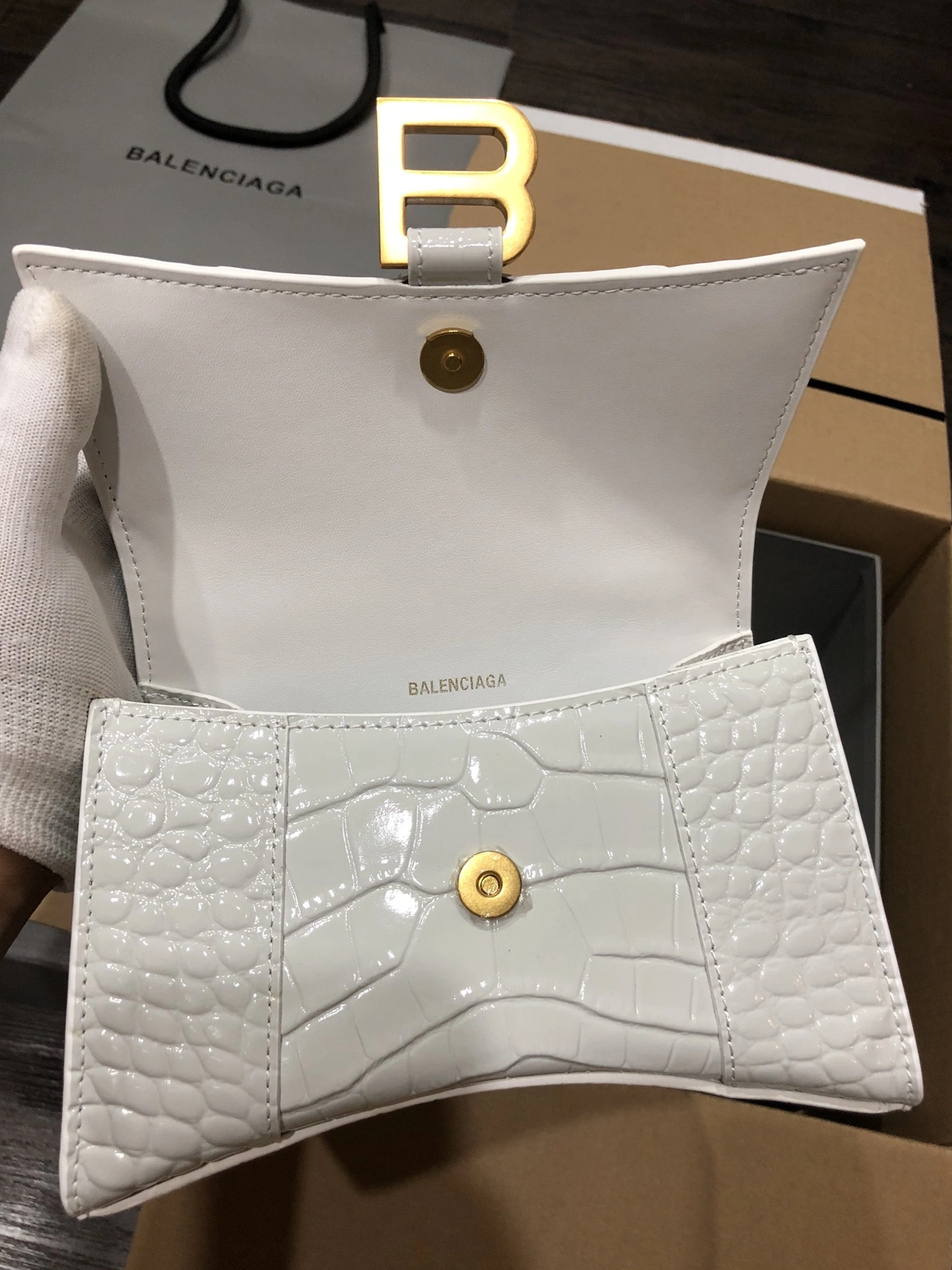 Balenciaga AAA Quality Handbags For Women Breathable 4030