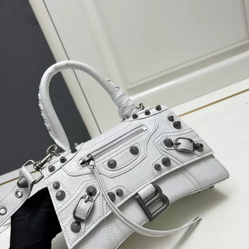 Balenciaga AAA Quality Handbags For Women Classic 5777
