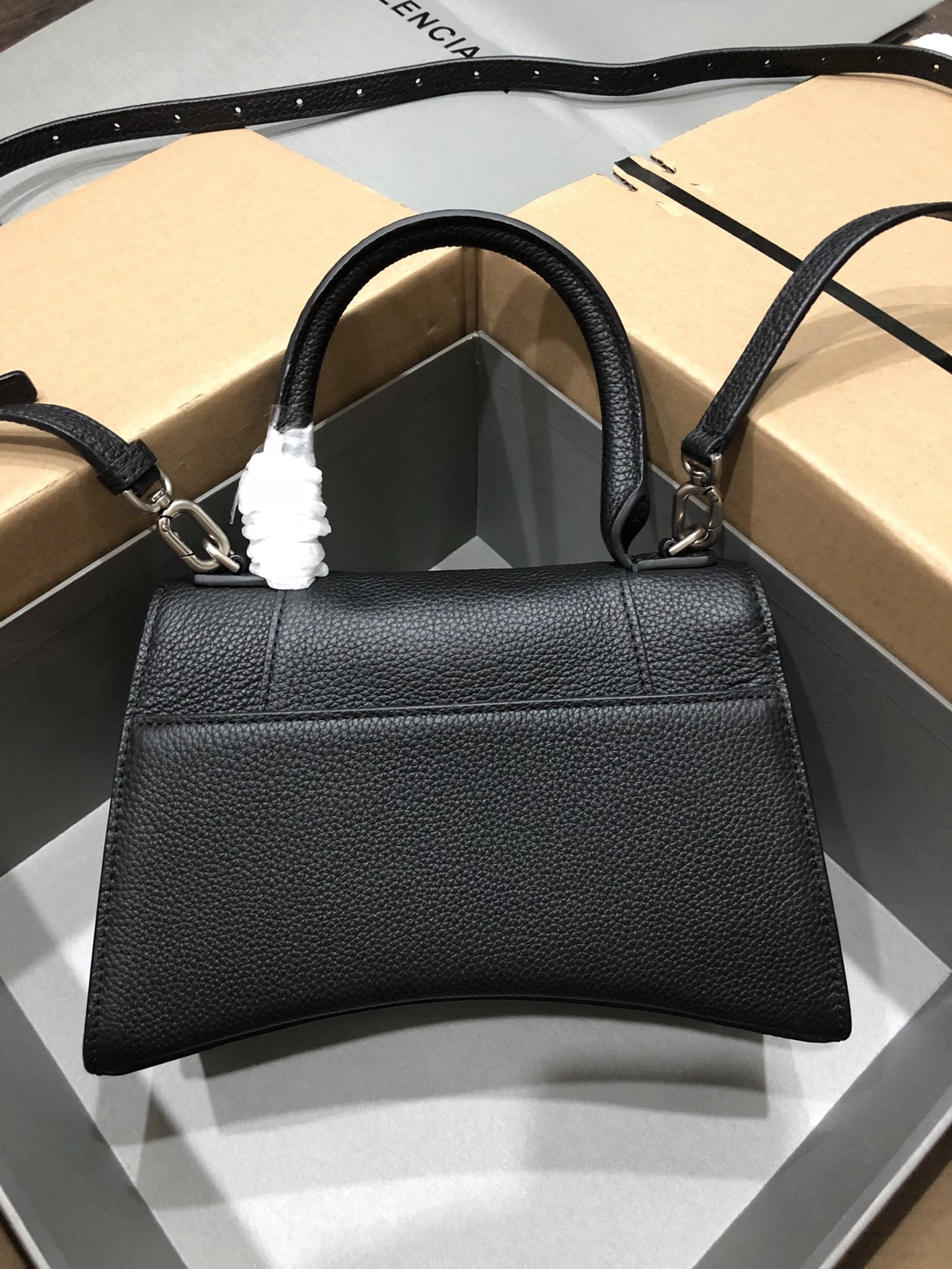 Balenciaga AAA Quality Handbags For Women Compact 8821