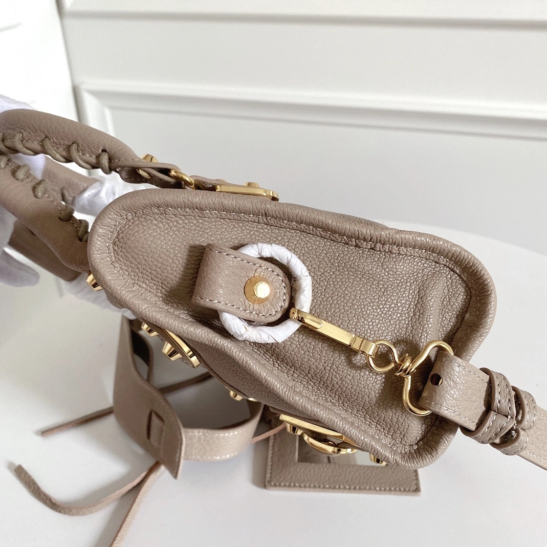 Balenciaga AAA Quality Handbags For Women DailyWear 6808