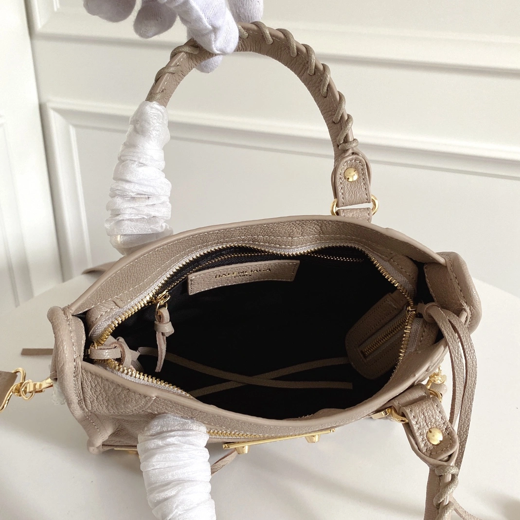 Balenciaga AAA Quality Handbags For Women DailyWear 6808