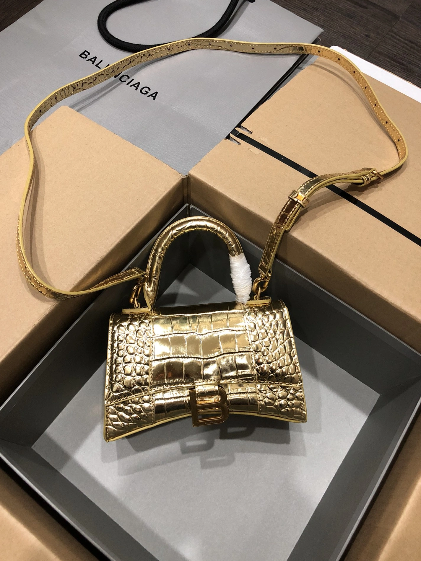 Balenciaga AAA Quality Handbags For Women Durable 1496