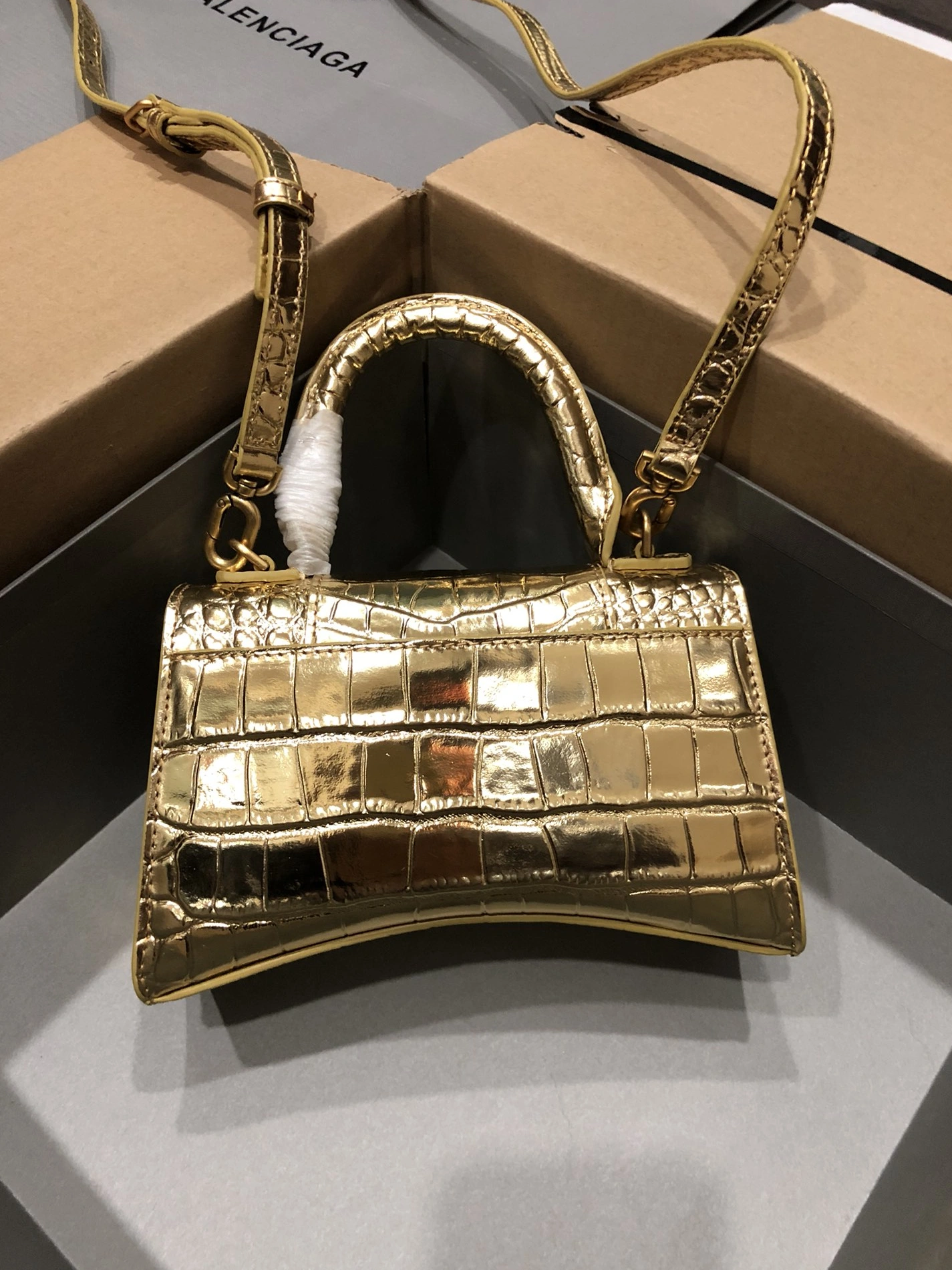 Balenciaga AAA Quality Handbags For Women Durable 1496