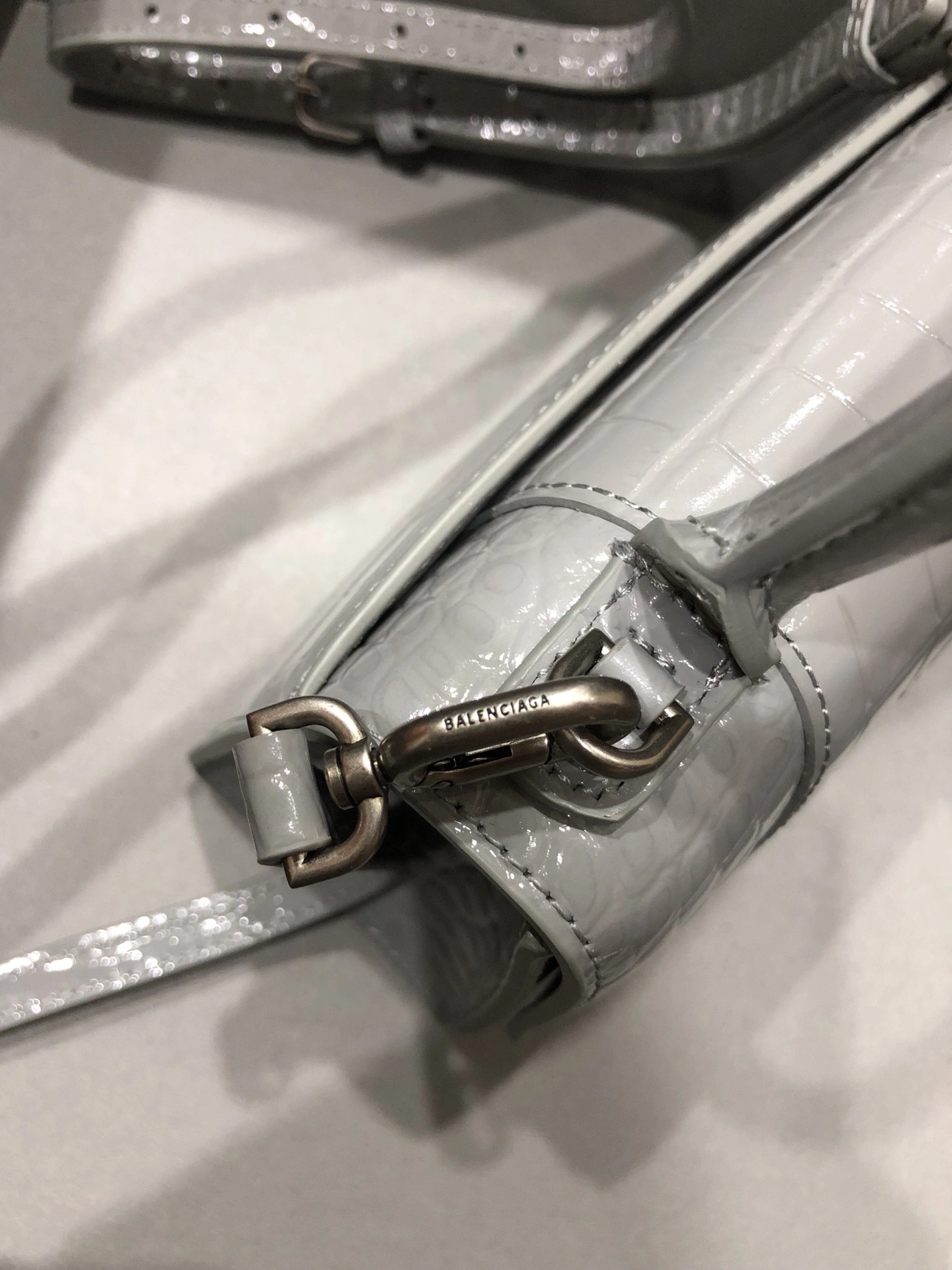 Balenciaga AAA Quality Handbags For Women Durable 5766
