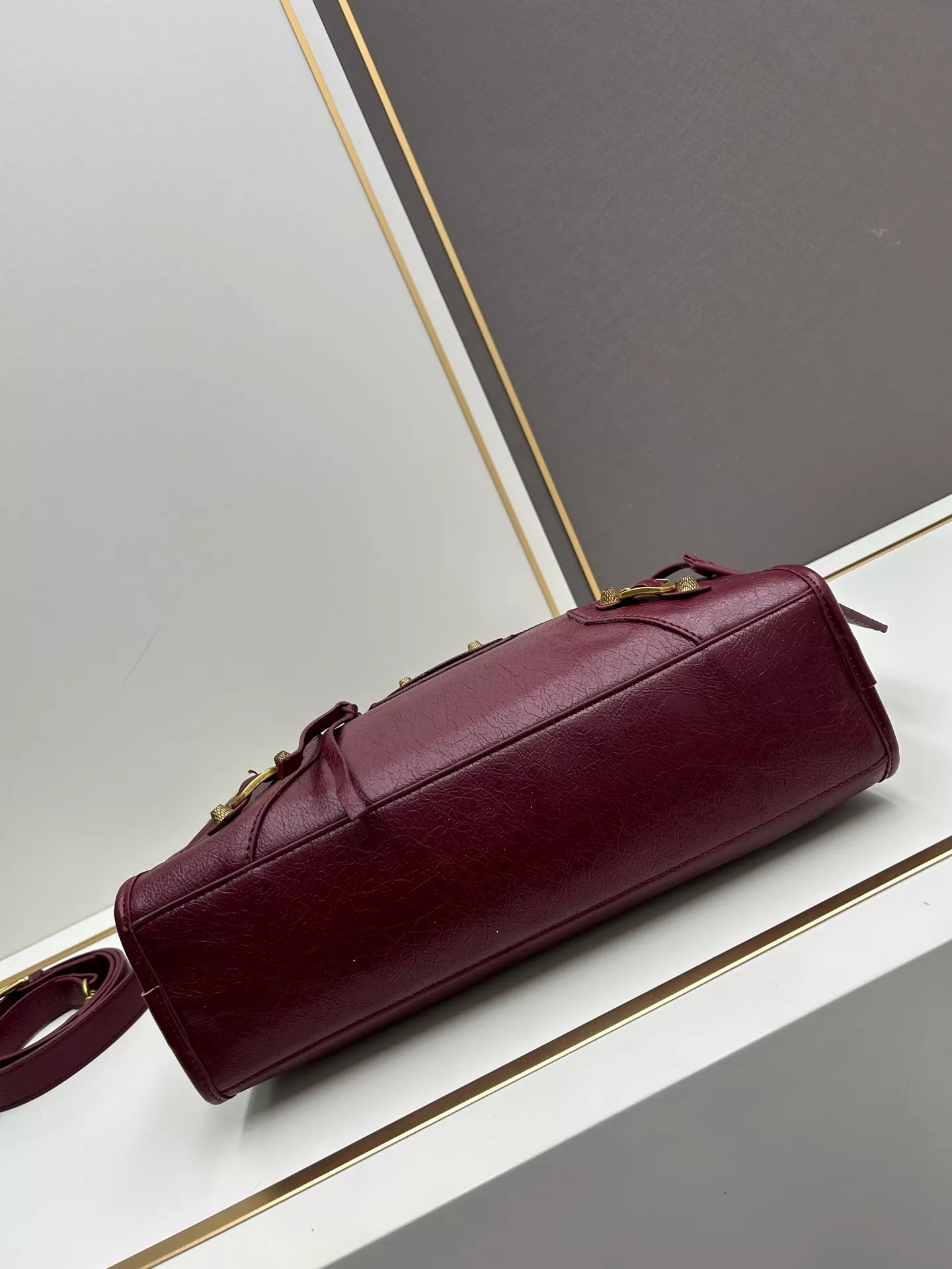 Balenciaga AAA Quality Handbags For Women EasyMatch 4160