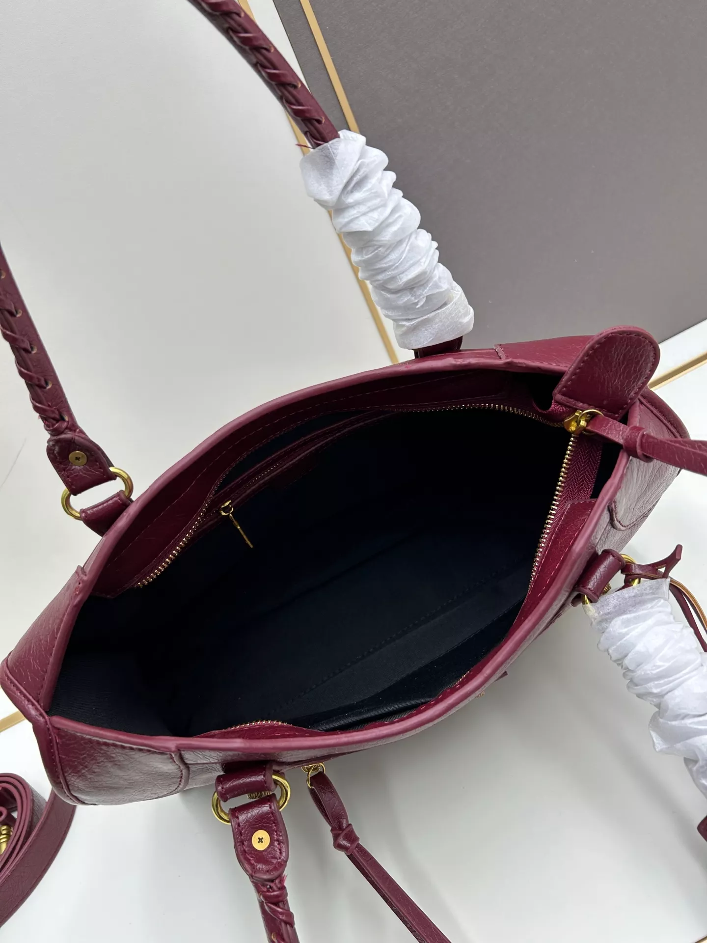 Balenciaga AAA Quality Handbags For Women EasyMatch 4160