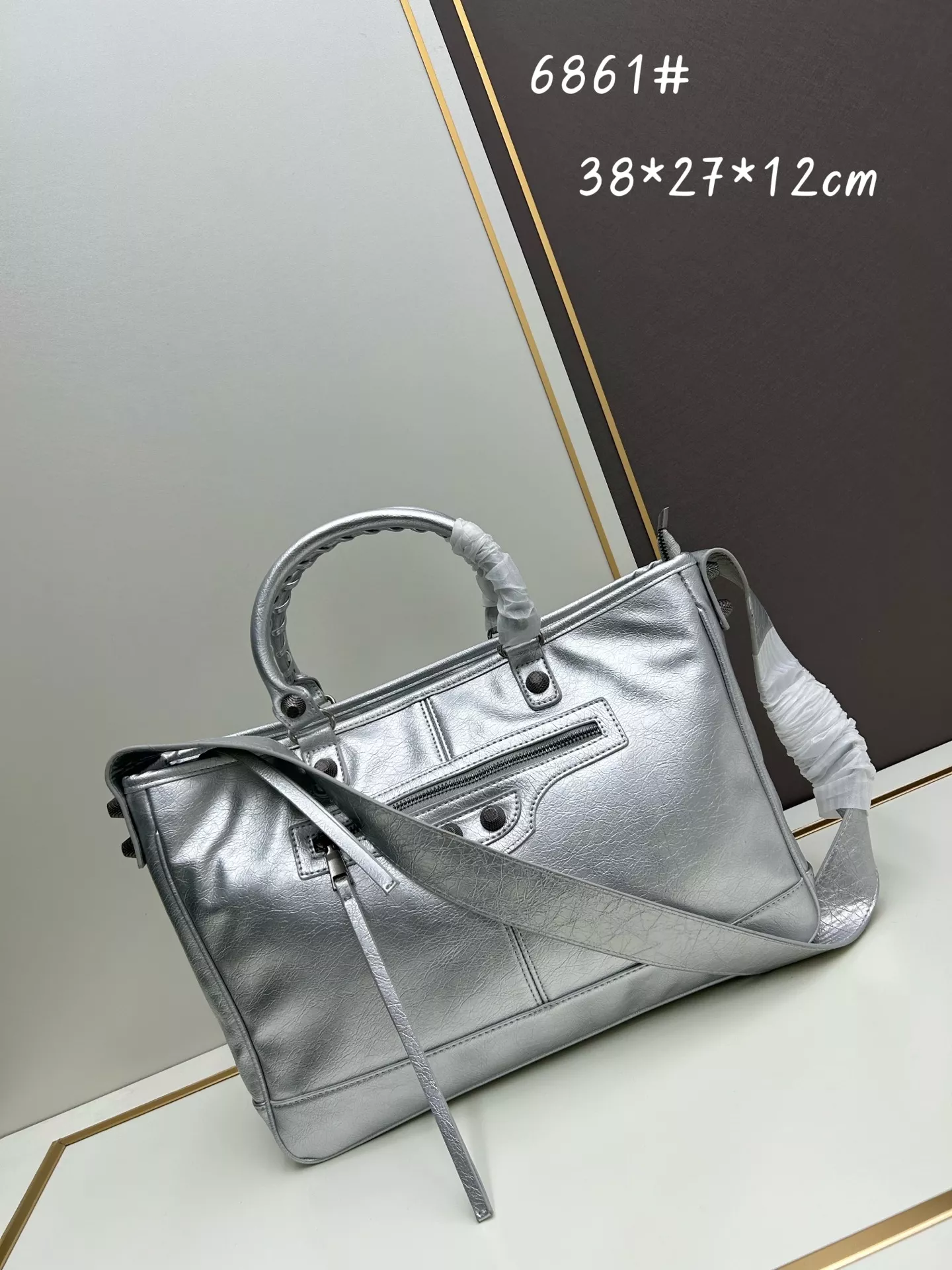 Balenciaga AAA Quality Handbags For Women Efficient 3479