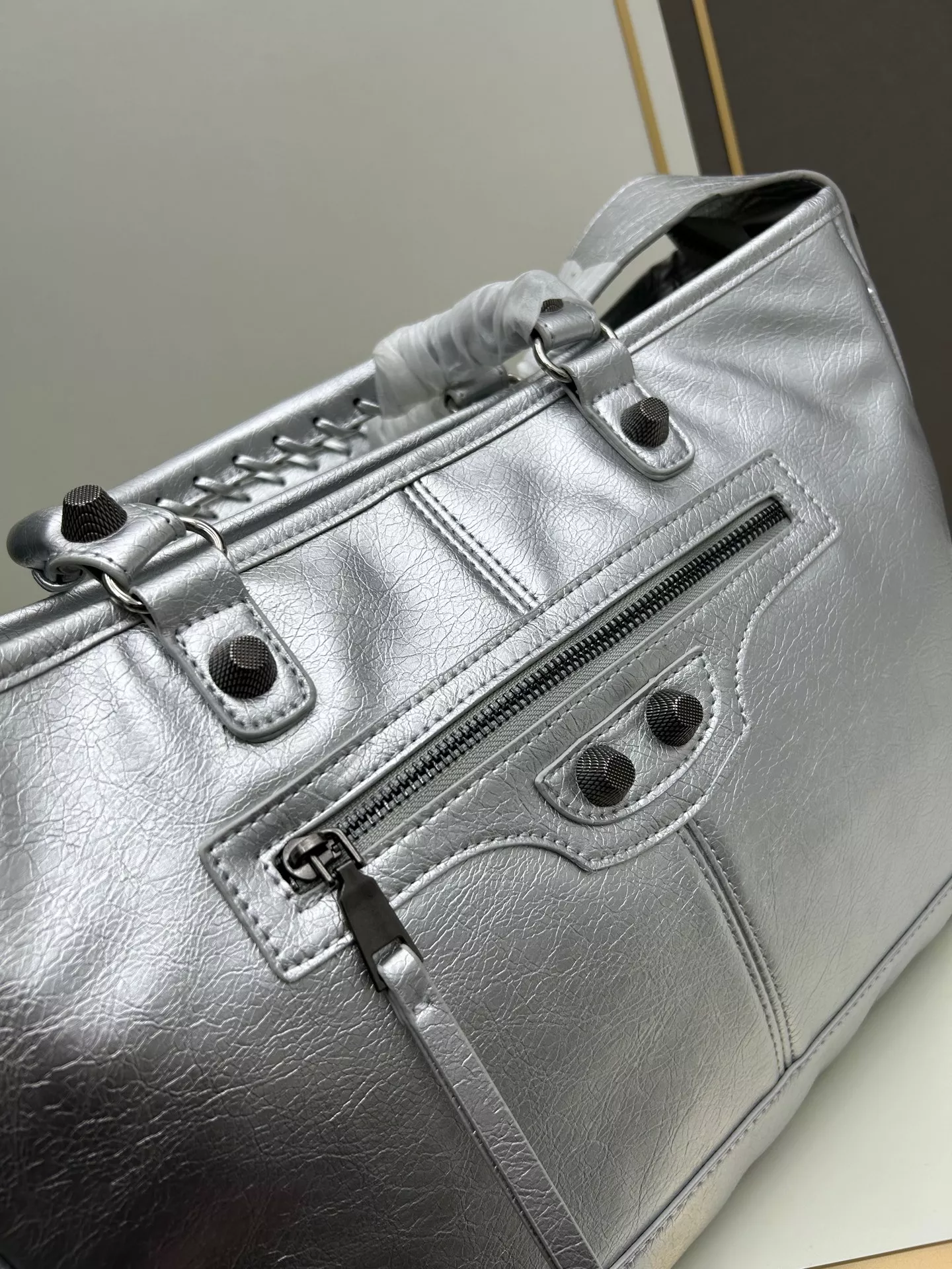 Balenciaga AAA Quality Handbags For Women Efficient 3479