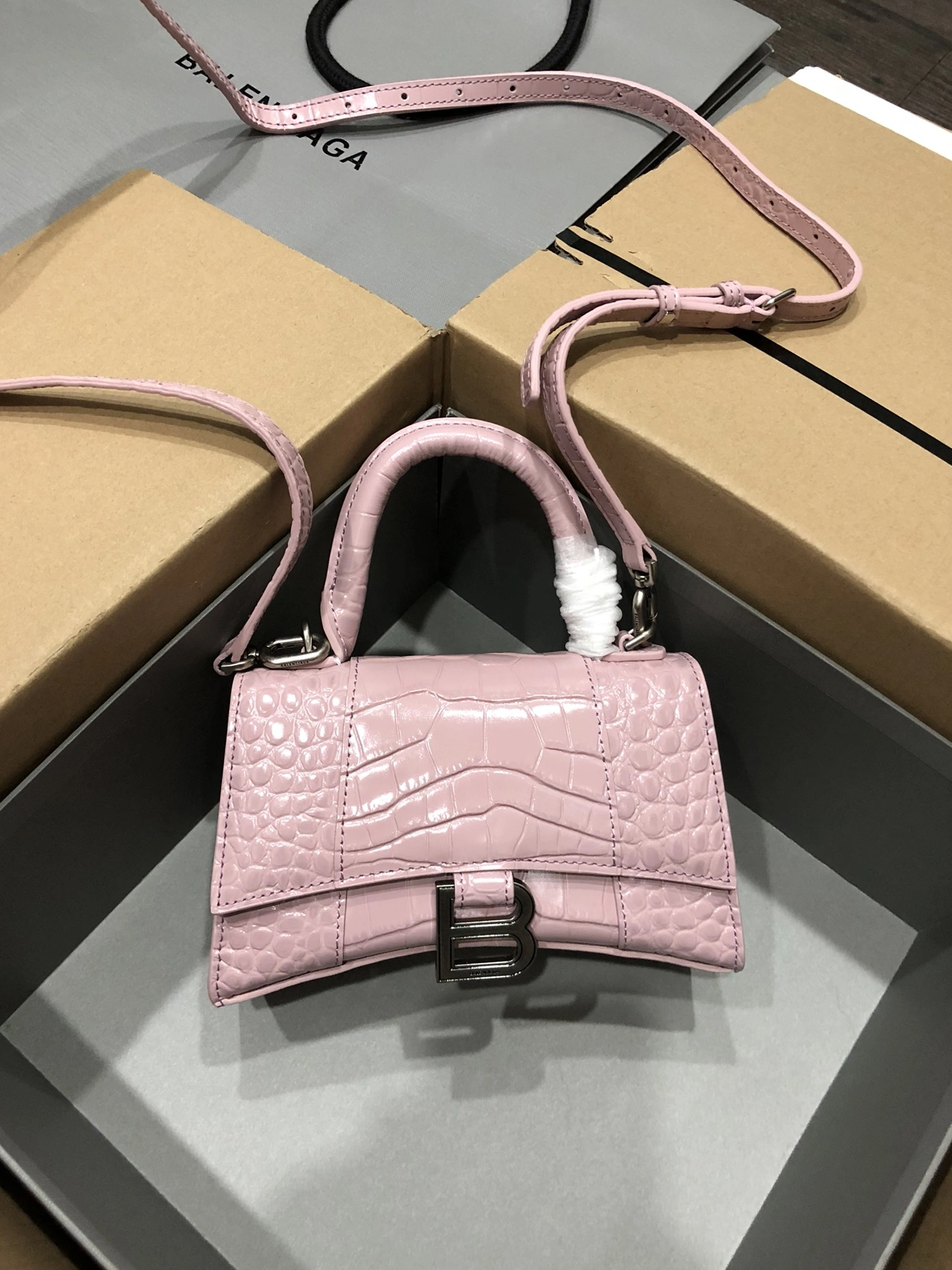 Balenciaga AAA Quality Handbags For Women Efficient 3515