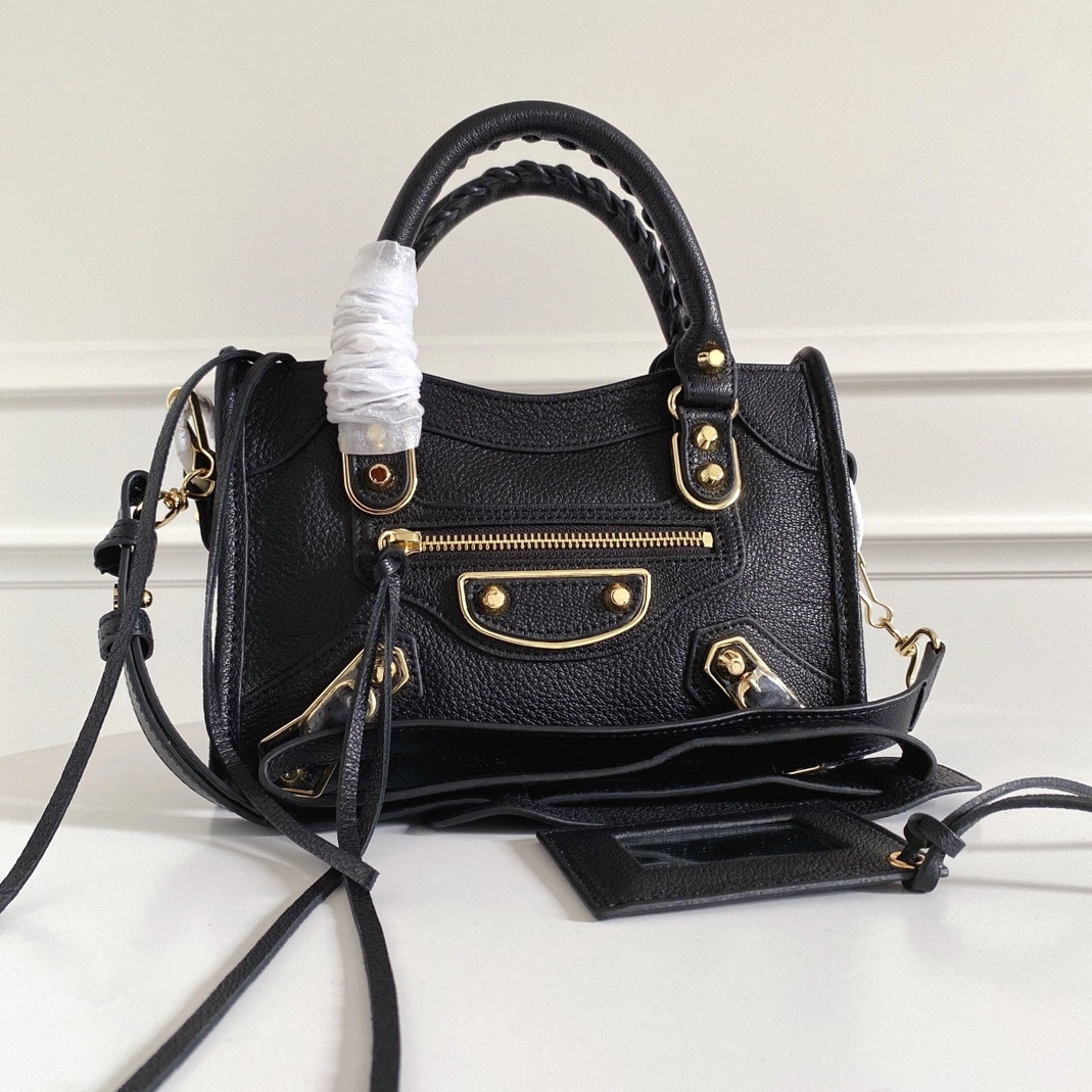 Balenciaga AAA Quality Handbags For Women Elegant 1078