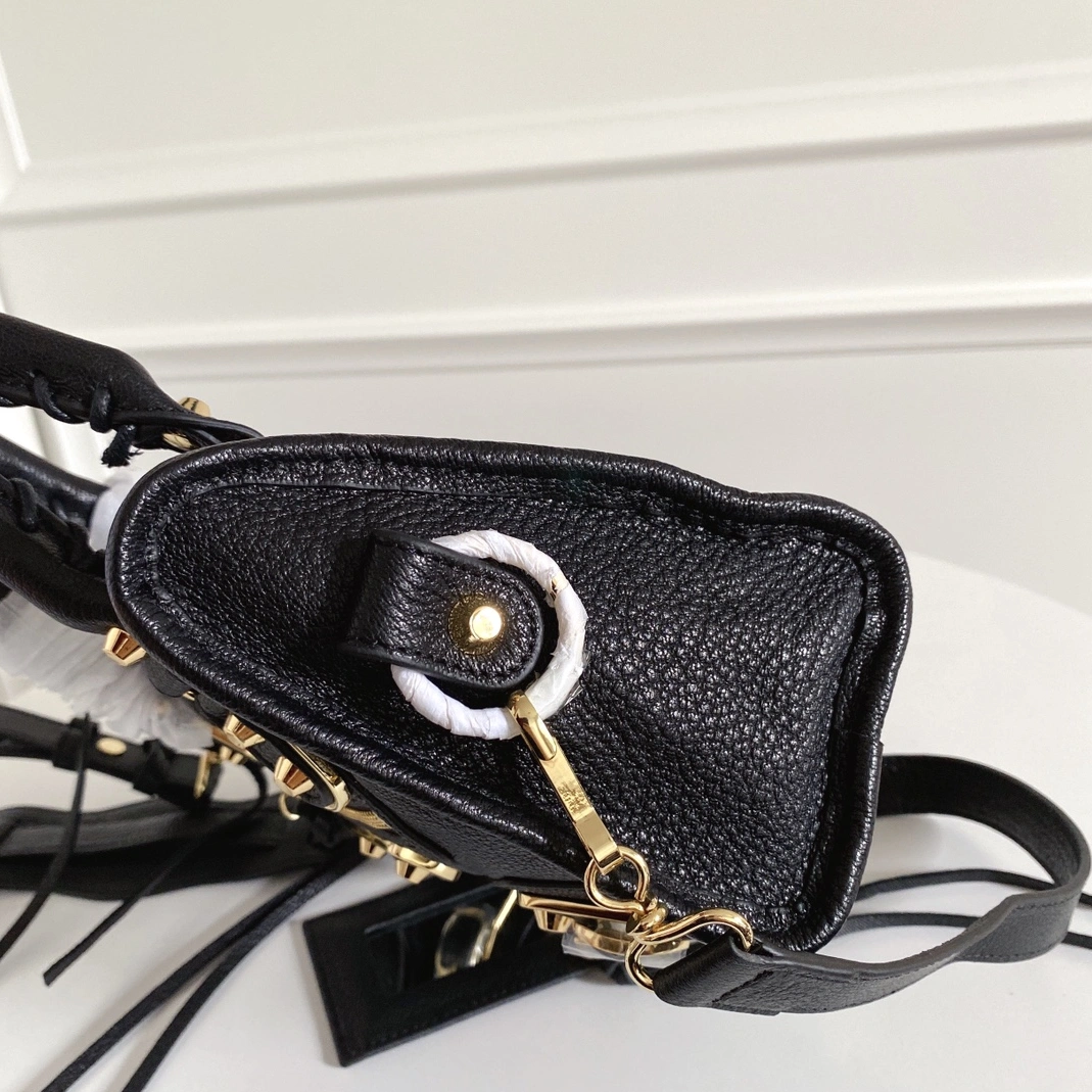 Balenciaga AAA Quality Handbags For Women Elegant 1078