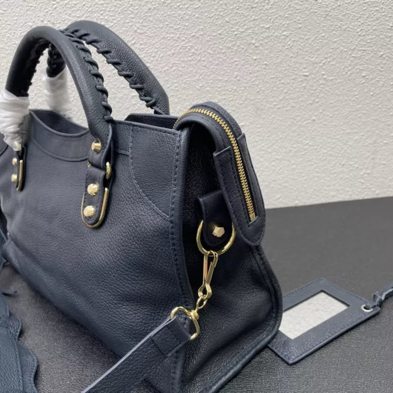 Balenciaga AAA Quality Handbags For Women Fashionable 2231