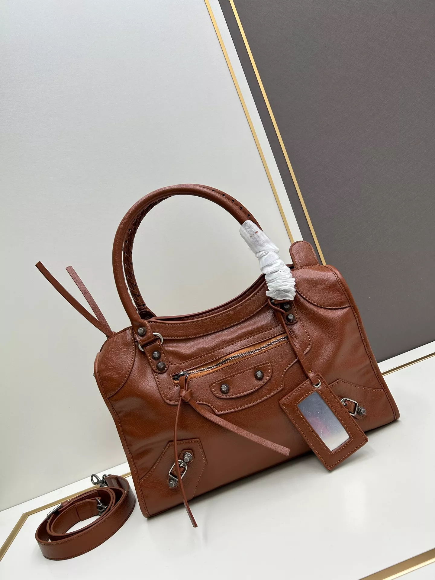 Balenciaga AAA Quality Handbags For Women Fashionable 5265