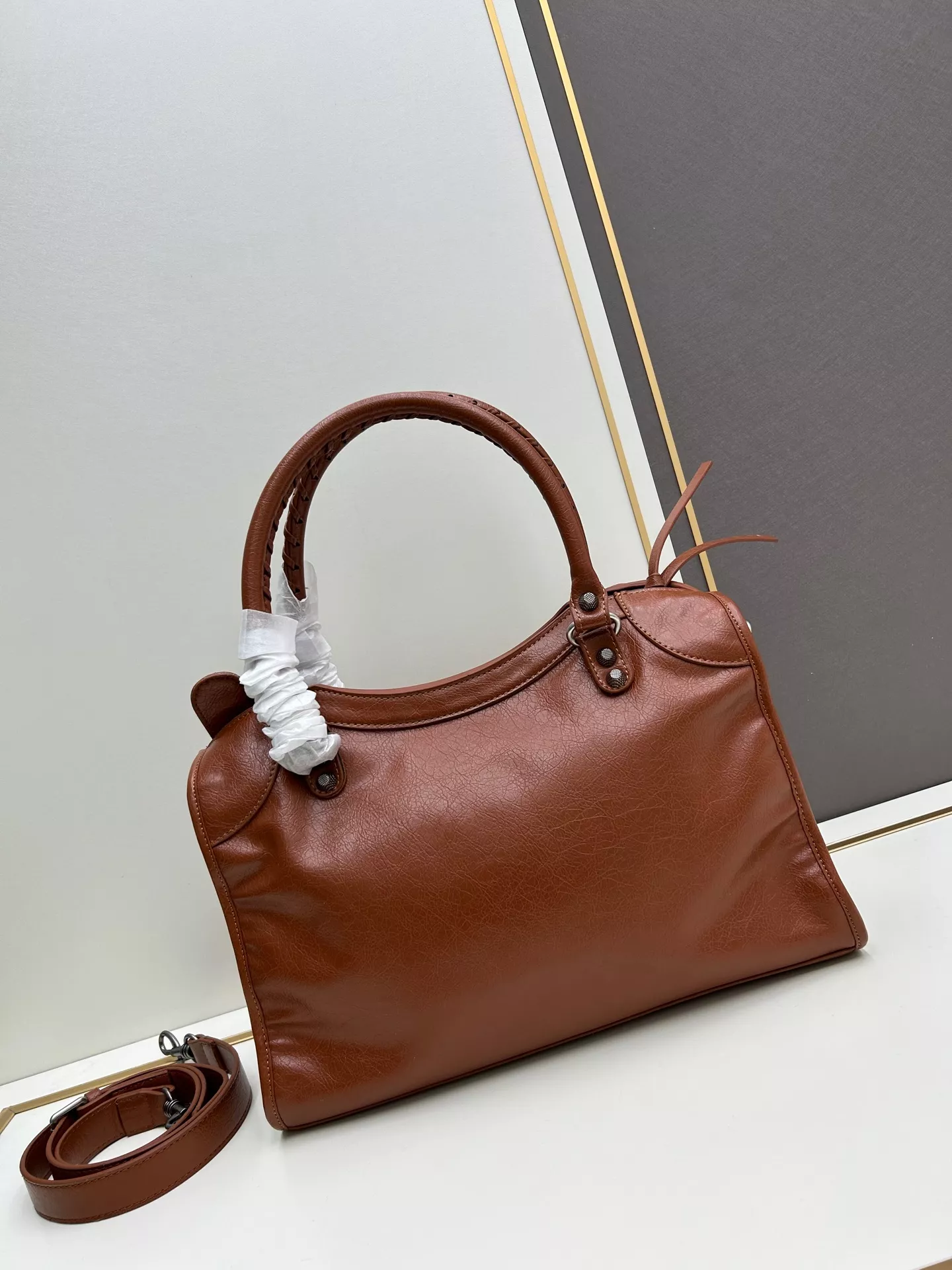 Balenciaga AAA Quality Handbags For Women Fashionable 5265