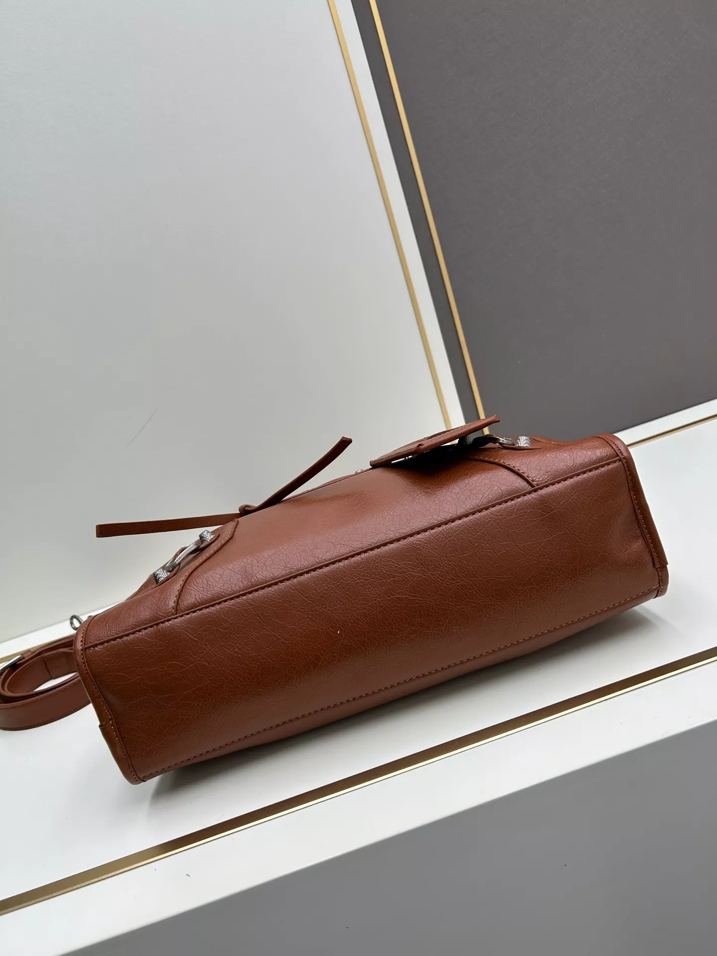 Balenciaga AAA Quality Handbags For Women Fashionable 5265