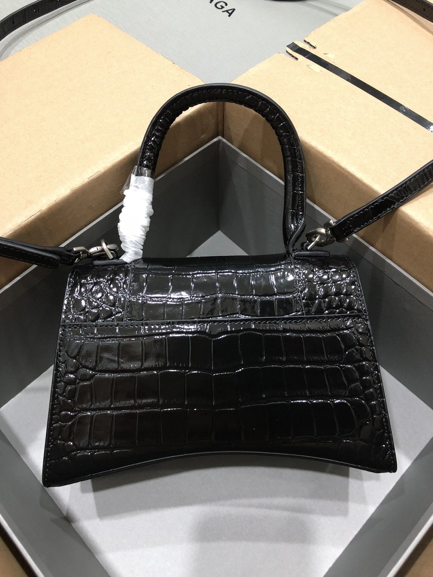 Balenciaga AAA Quality Handbags For Women Lightweight 3362