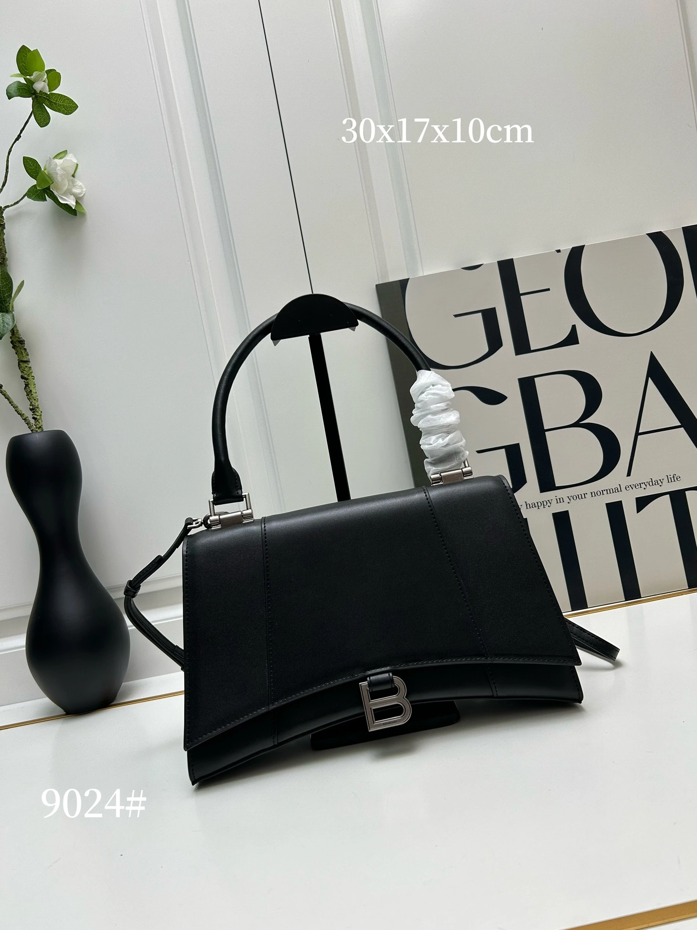 Balenciaga AAA Quality Handbags For Women Lightweight 7256