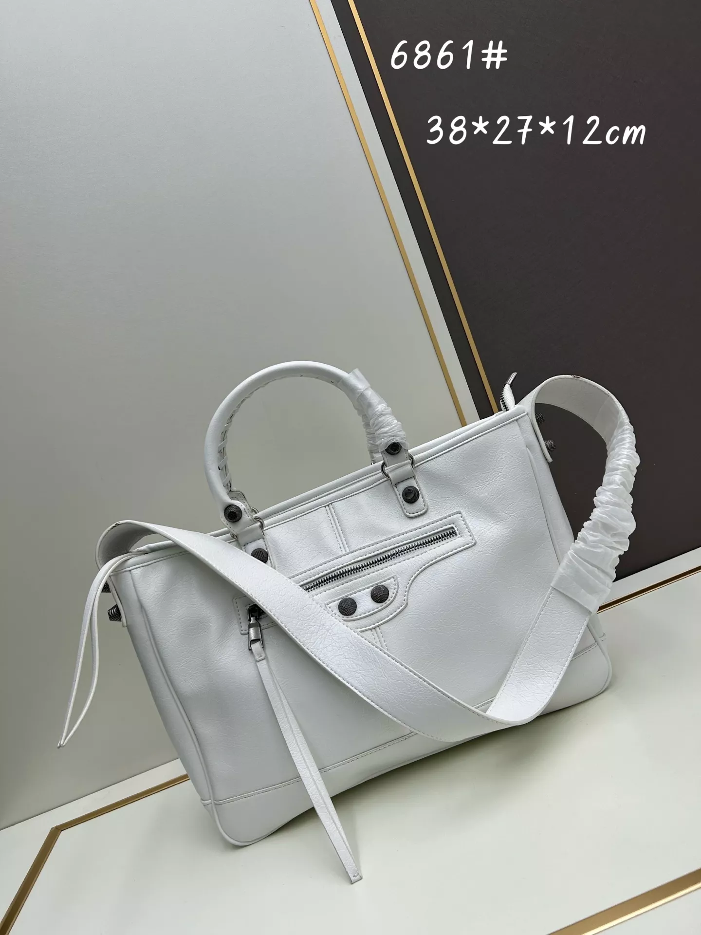 Balenciaga AAA Quality Handbags For Women NewStyle 2701