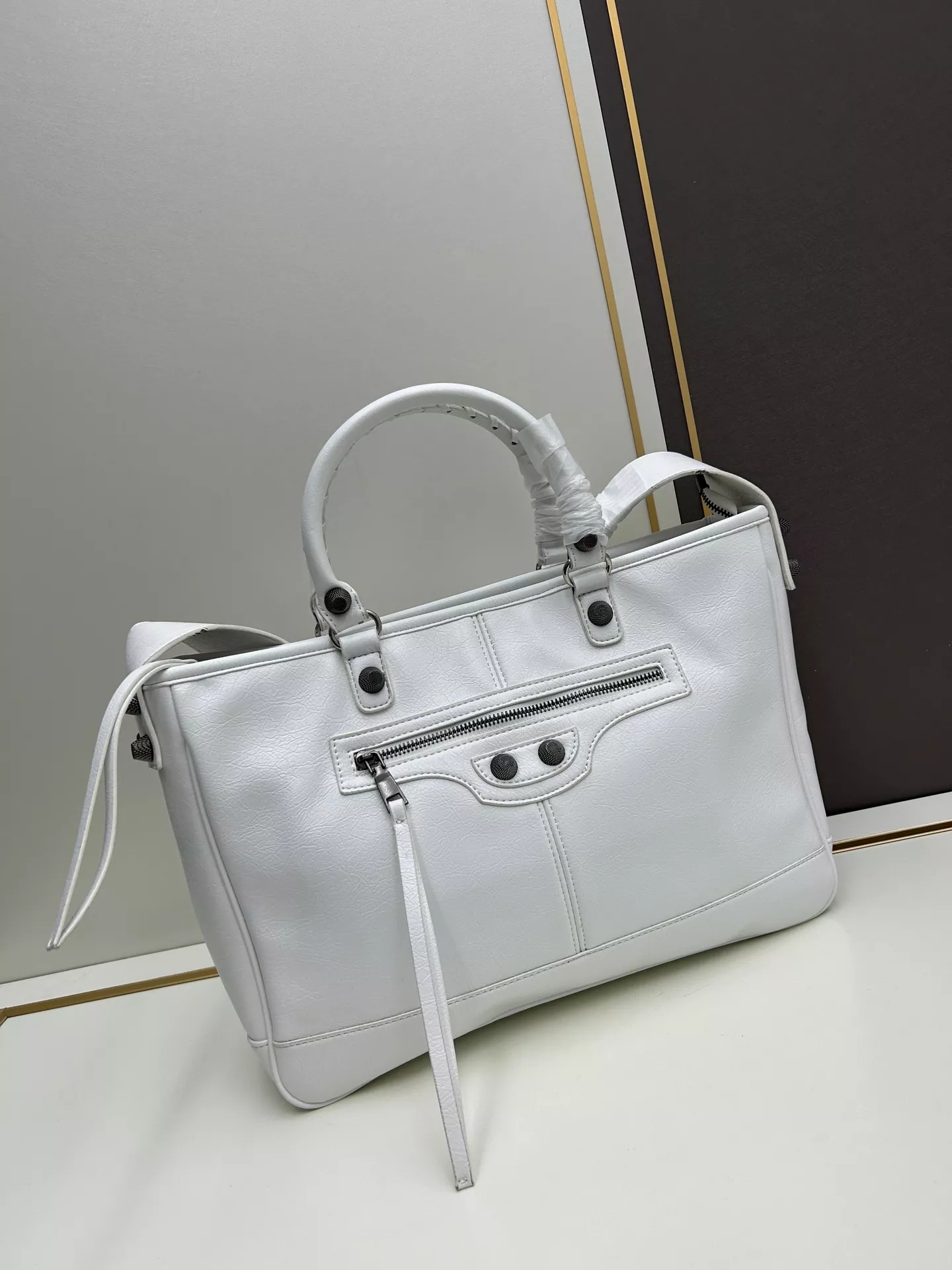Balenciaga AAA Quality Handbags For Women NewStyle 2701