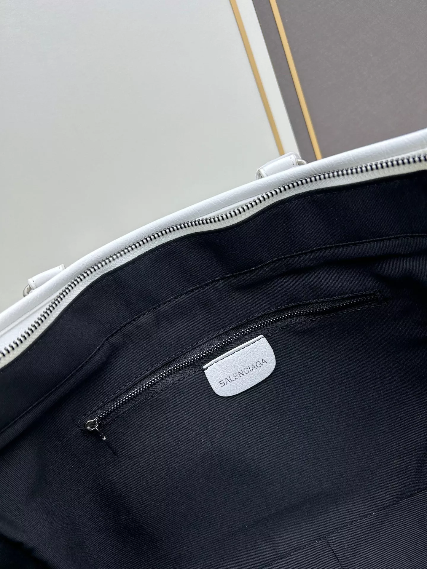 Balenciaga AAA Quality Handbags For Women NewStyle 2701