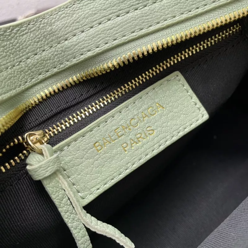 Balenciaga AAA Quality Handbags For Women Popular 3212