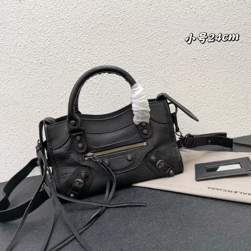 Balenciaga AAA Quality Handbags For Women Resilient 9112