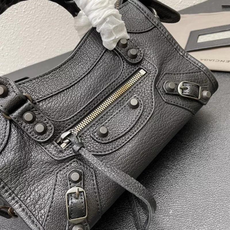 Balenciaga AAA Quality Handbags For Women Resilient 9112