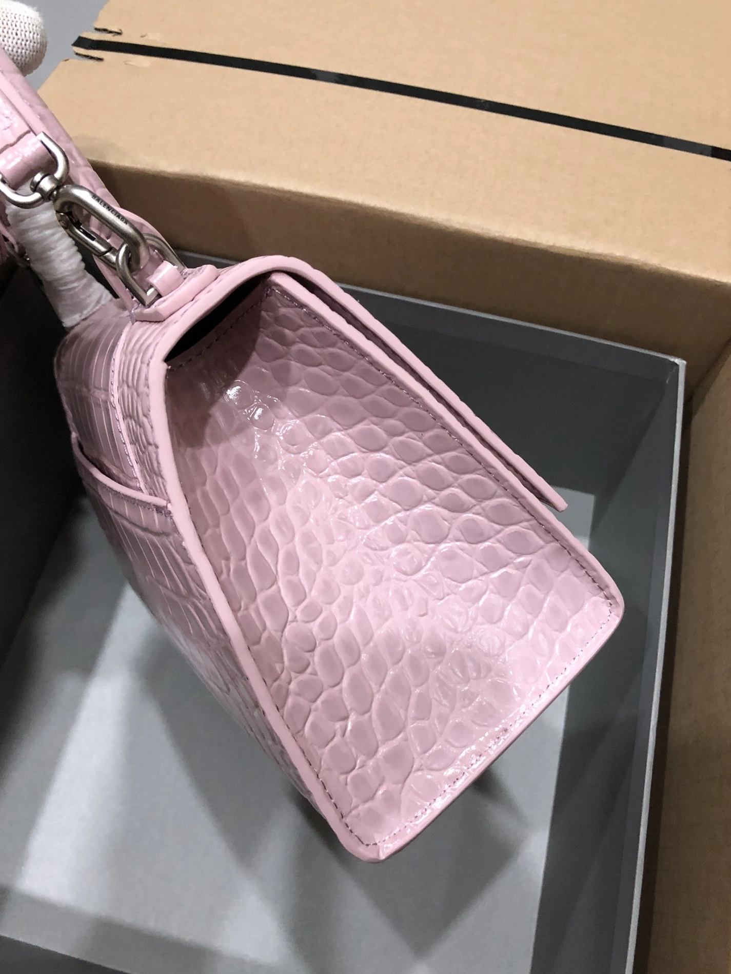 Balenciaga AAA Quality Handbags For Women Stylish 1524
