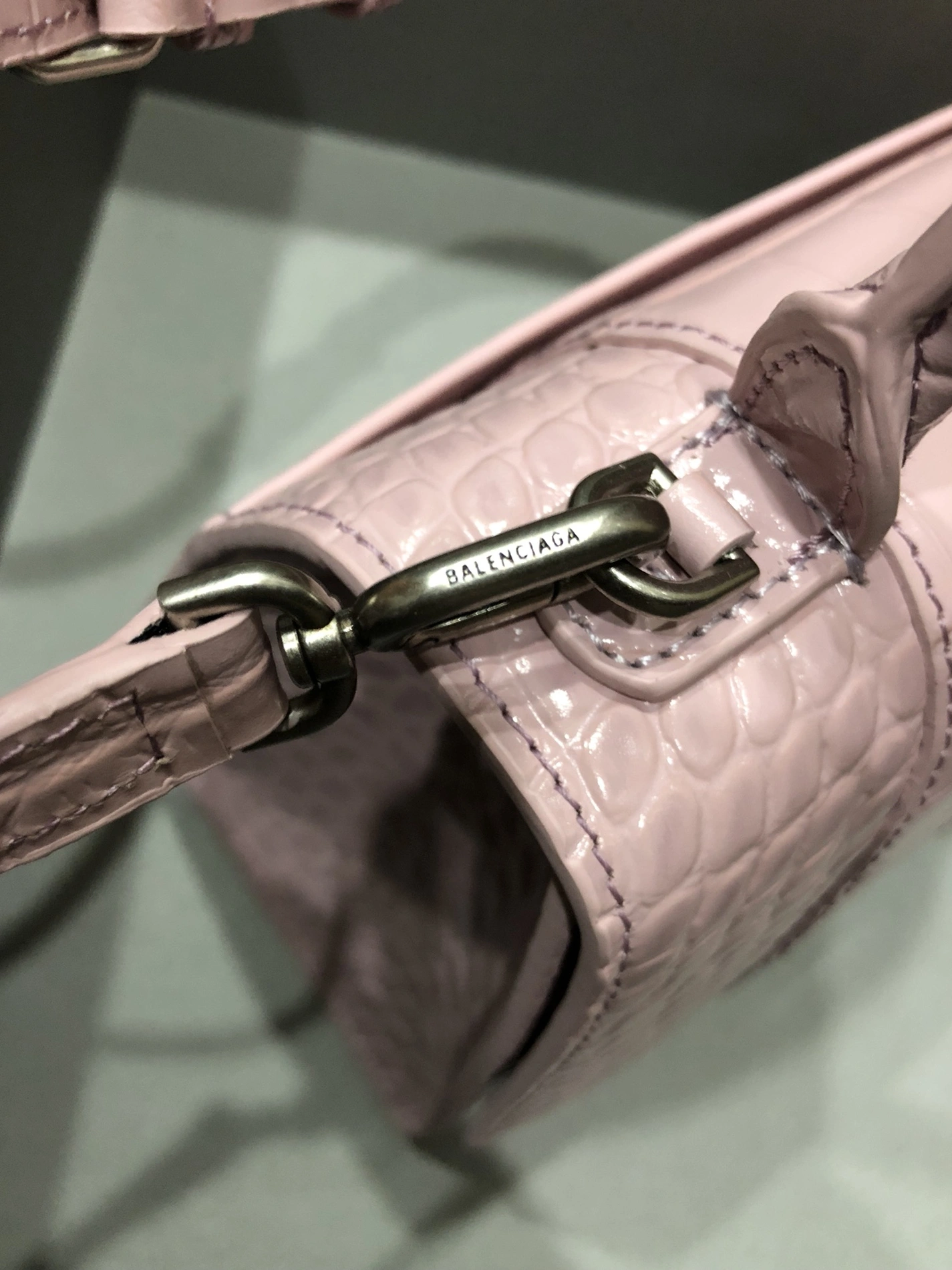 Balenciaga AAA Quality Handbags For Women Stylish 1524