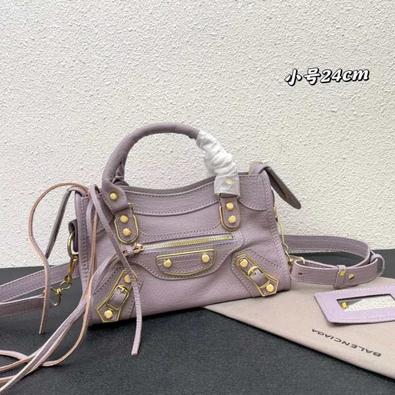 Balenciaga AAA Quality Handbags For Women Versatile 4083