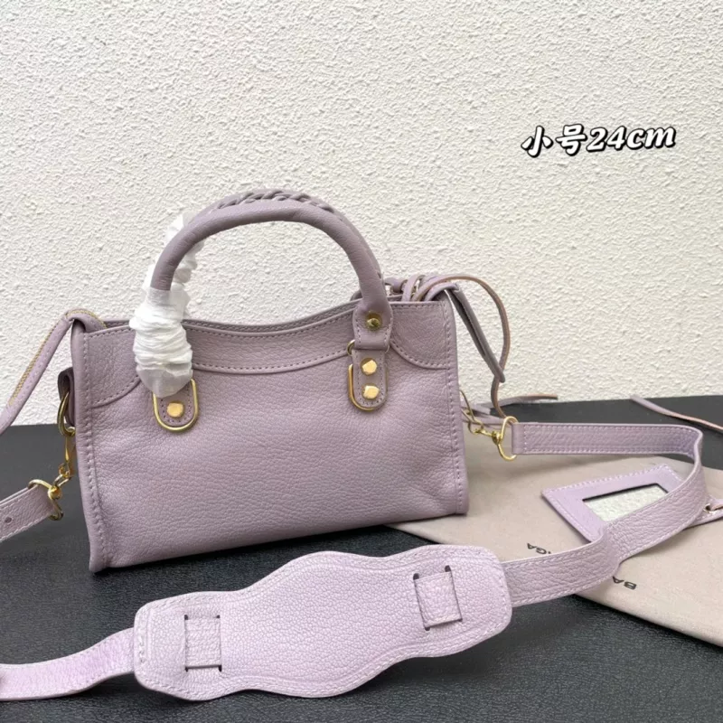 Balenciaga AAA Quality Handbags For Women Versatile 4083