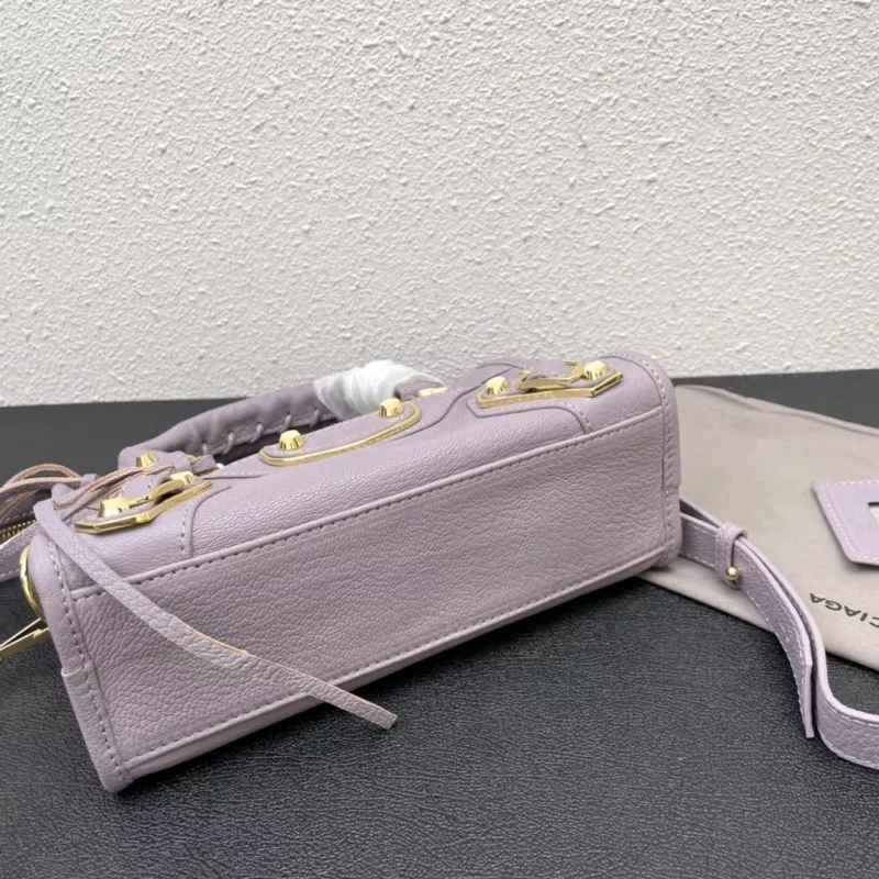 Balenciaga AAA Quality Handbags For Women Versatile 4083