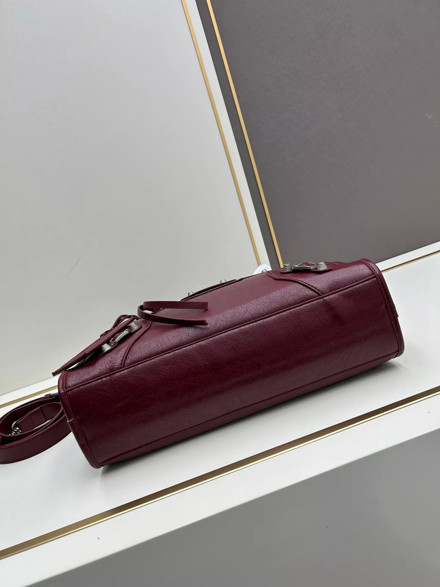 Balenciaga AAA Quality Handbags For Women Vibrant 5041