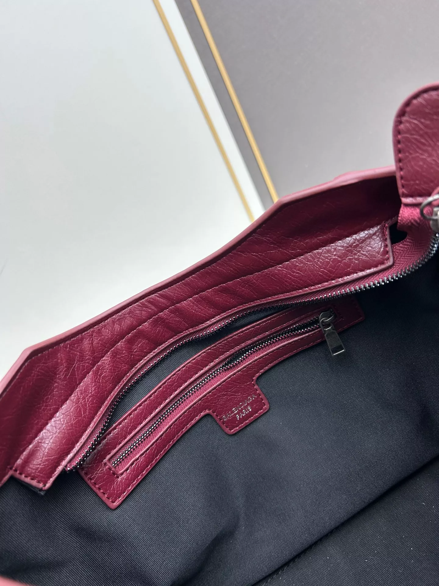 Balenciaga AAA Quality Handbags For Women Vibrant 897