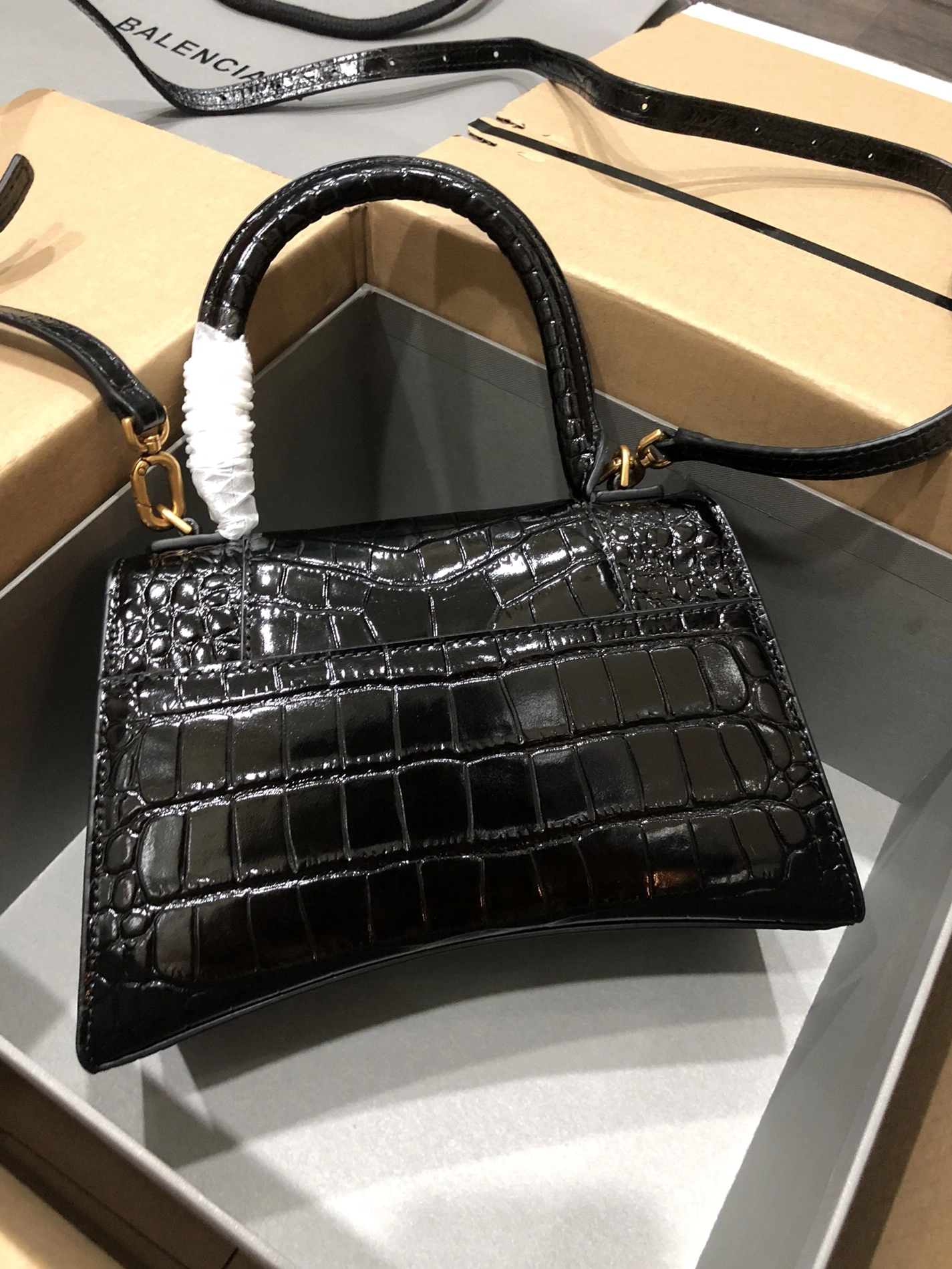 Balenciaga AAA Quality Handbags For Women WellDesigned 6933