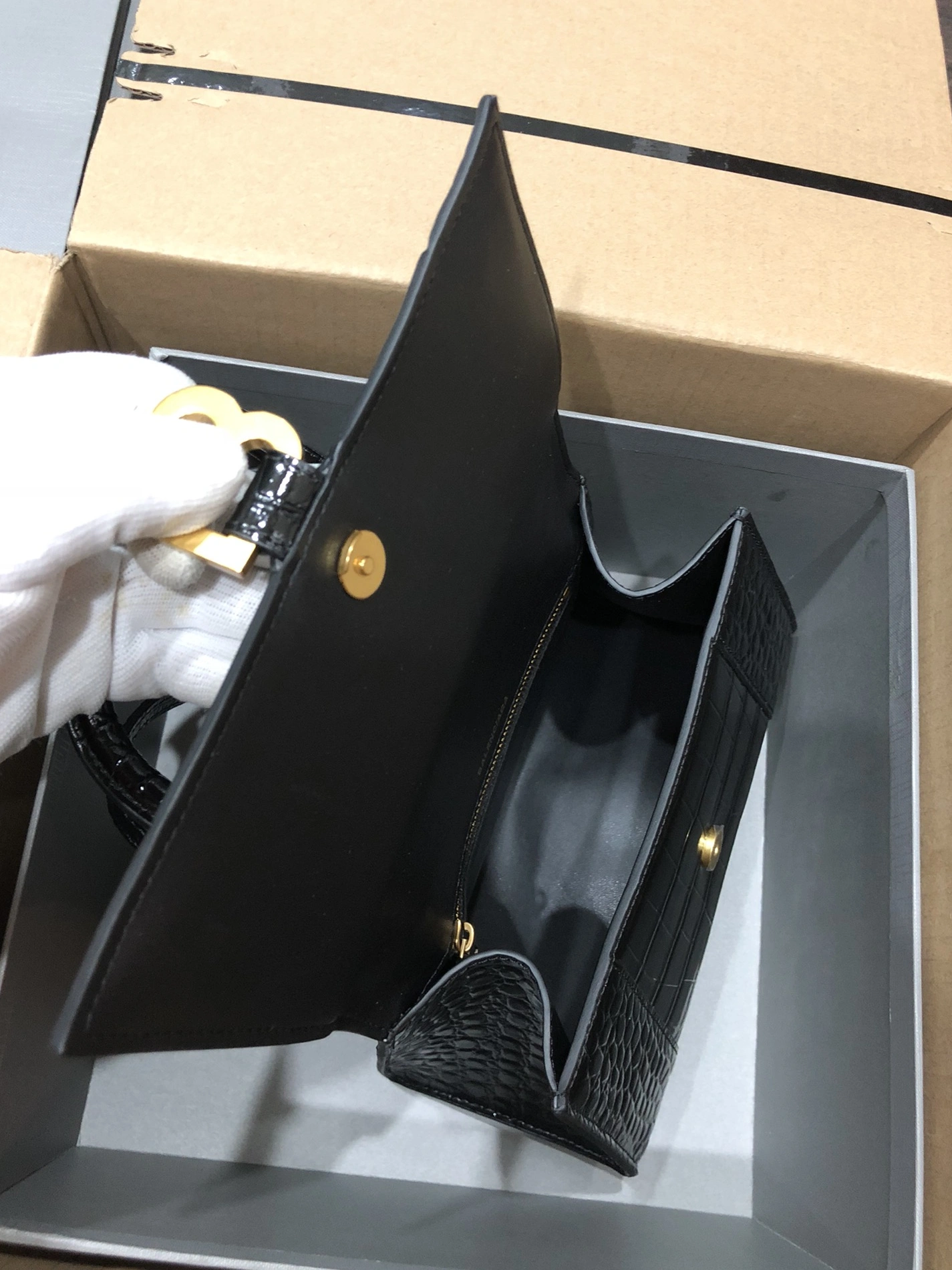 Balenciaga AAA Quality Handbags For Women WellDesigned 6933